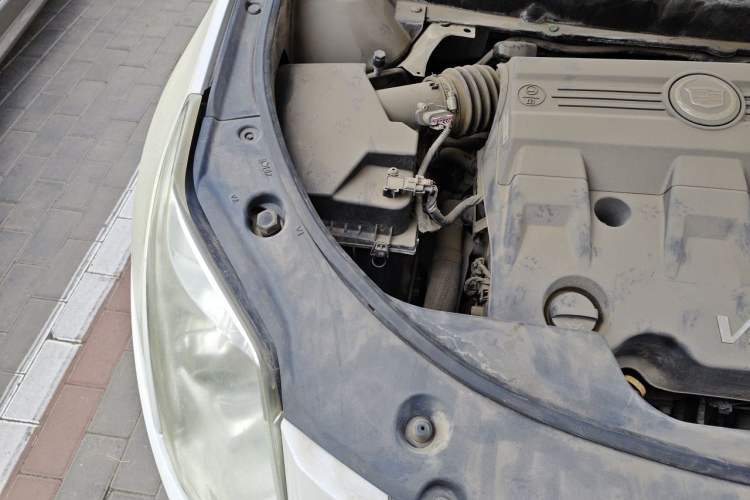 Used Cadillac SRX 2010 3.0L Flagship Edition Engine Bay Right