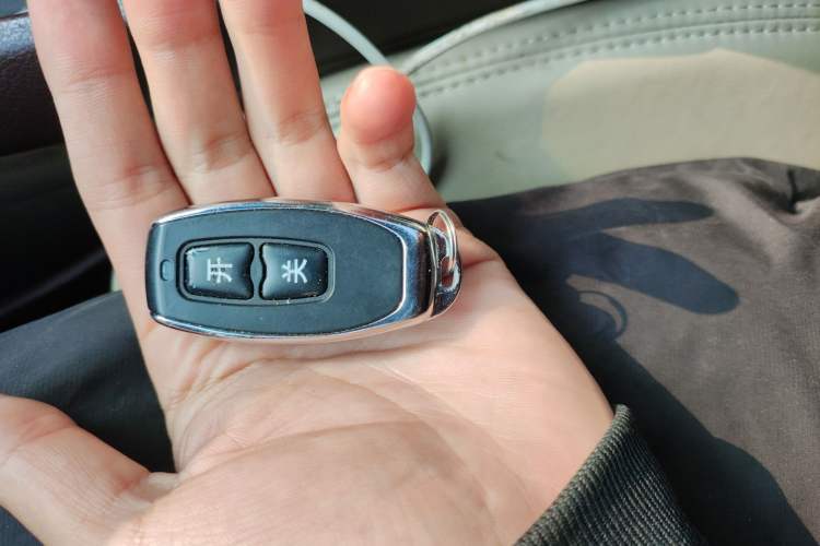 Used Cadillac SRX 2010 3.0L Flagship Edition Vehicle Key