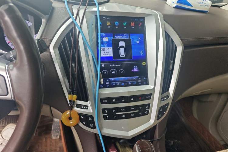 Used Cadillac SRX 2010 3.0L Flagship Edition Audio And AC Panel