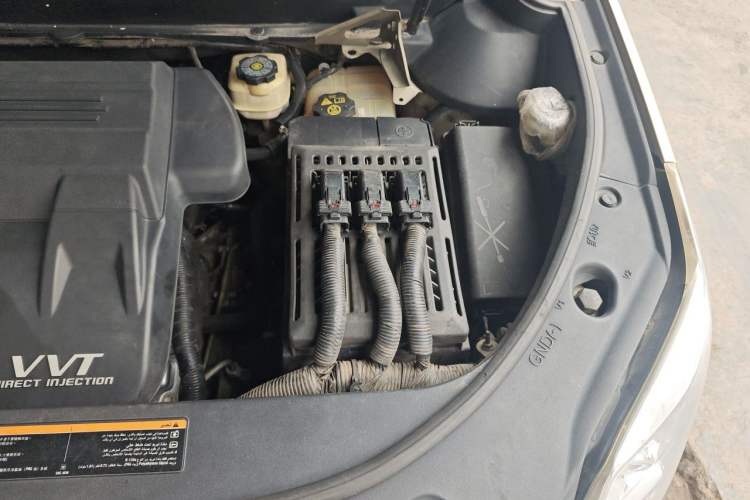 Used Cadillac SRX 2010 3.0L Flagship Edition Engine Bay Left