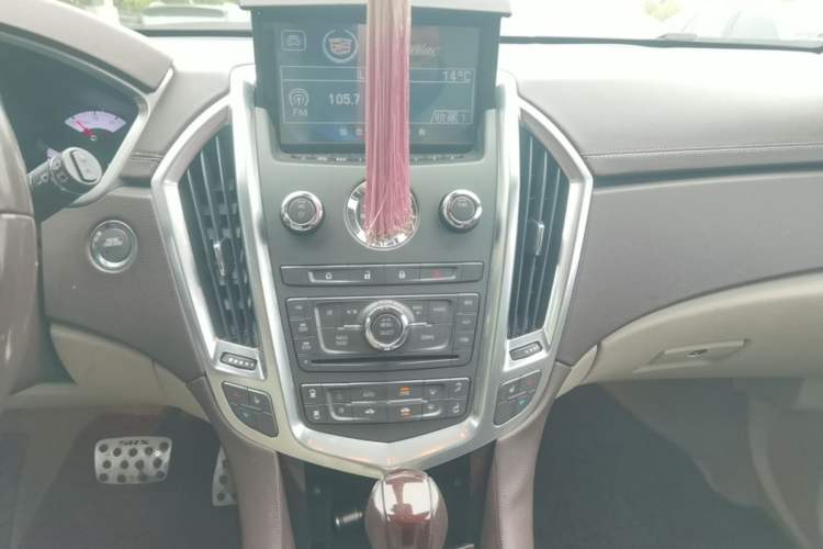 Used Cadillac SRX 2011 3.0L Luxury Model Audio And AC Panel