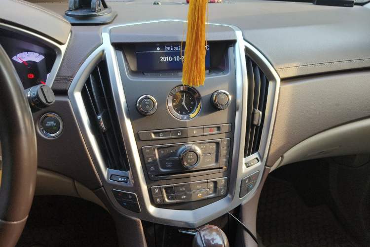 Used Cadillac SRX 2011 3.0L Luxury Model Audio And AC Panel