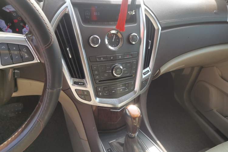 Used Cadillac SRX 2011 3.0L Flagship Edition Audio And AC Panel