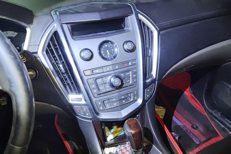Used Cadillac SRX 2011 3.0L Flagship Edition Audio And AC Panel