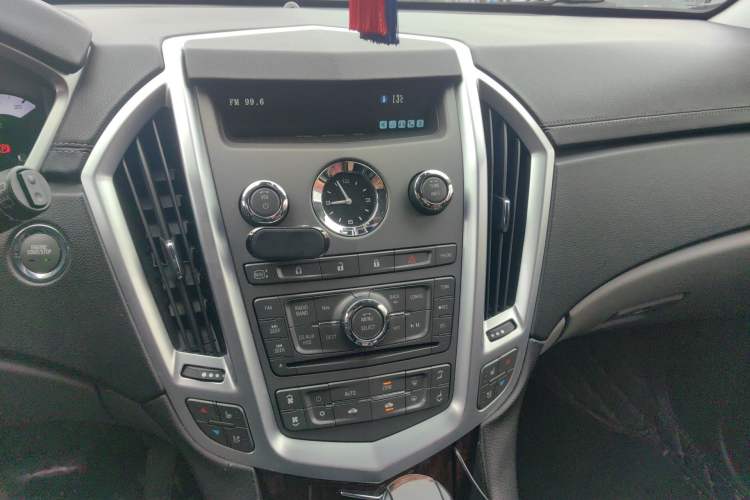 Used Cadillac SRX 2011 3.0L Flagship Edition Audio And AC Panel