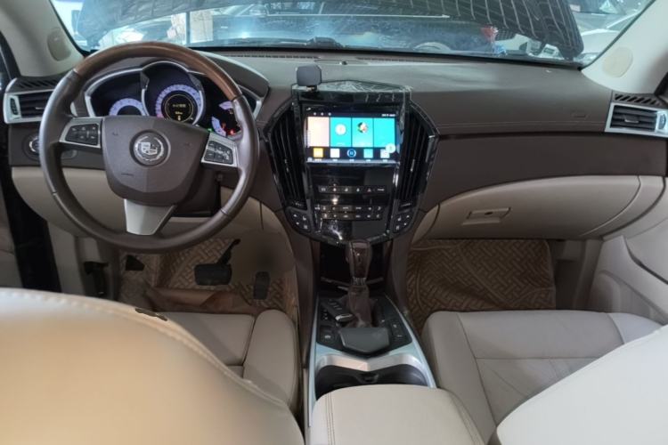 Used Cadillac SRX 2011 3.0L Luxury Model Center Console