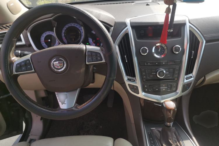 Used Cadillac SRX 2011 3.0L Flagship Edition Center Console