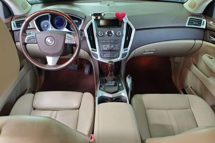Used Cadillac SRX 2011 3.0L Luxury Model Center Console