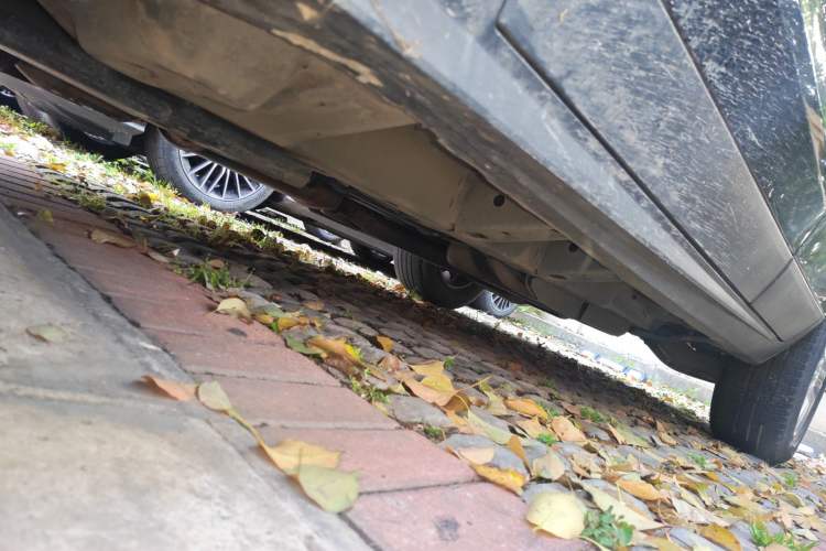 Used Cadillac SRX 2011 3.0L Flagship Edition Chassis Front Left