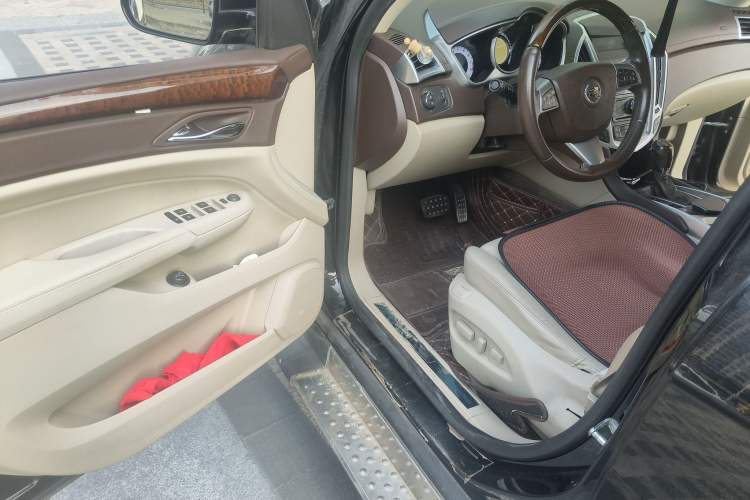 Used Cadillac SRX 2011 3.0L Flagship Edition Driver Seat