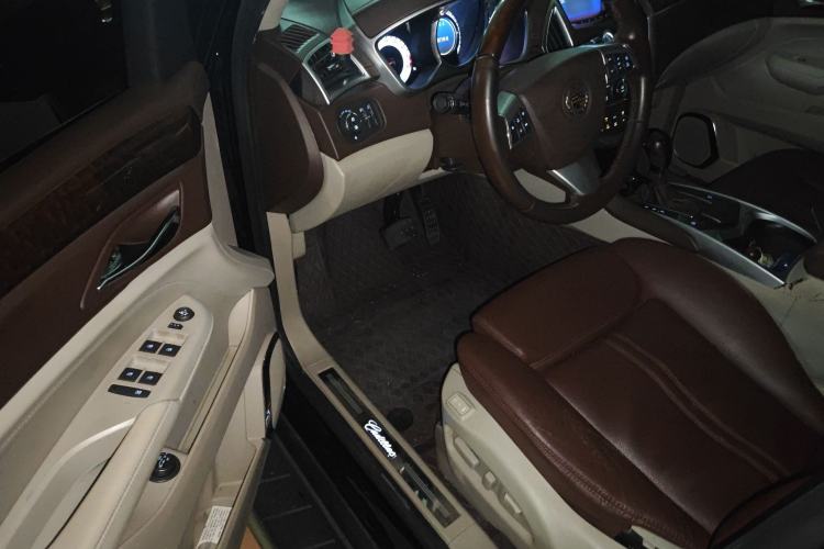 Used Cadillac SRX 2011 3.0L Luxury Model Driver Seat