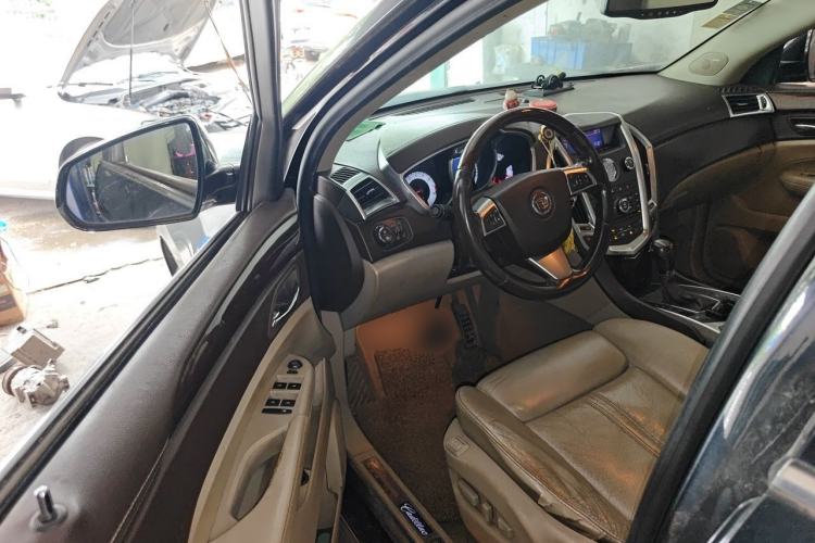 Used Cadillac SRX 2011 3.0L Luxury Model Driver Seat