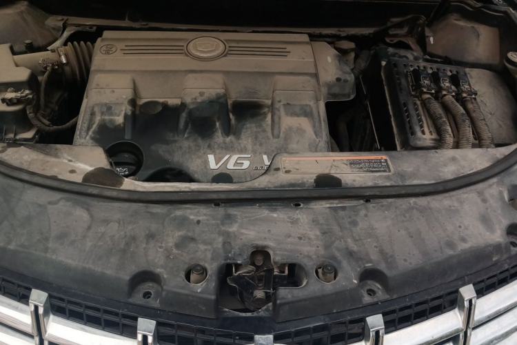 Used Cadillac SRX 2011 3.0L Flagship Edition Engine Bay