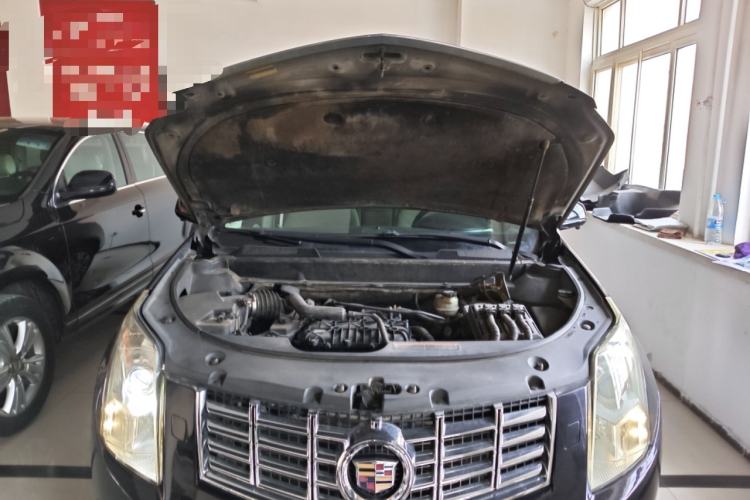Used Cadillac SRX 2011 3.0L Flagship Edition Engine Bay