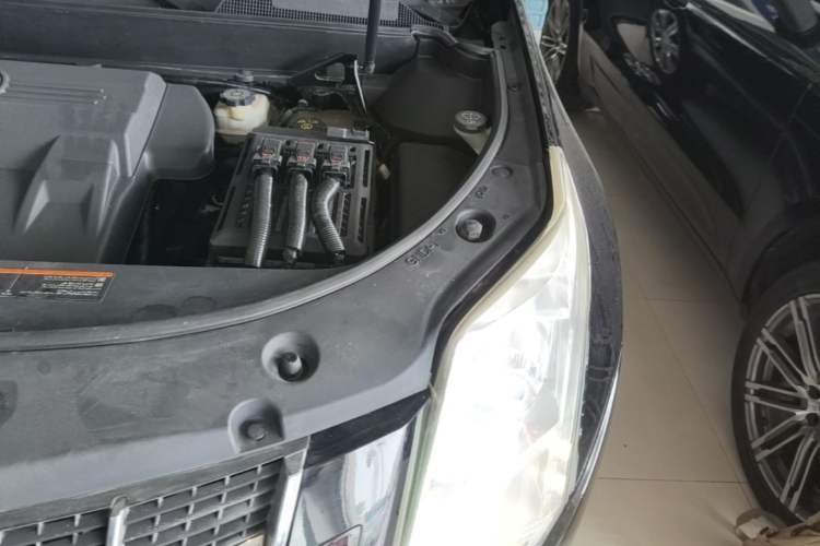 Used Cadillac SRX 2011 3.0L Luxury Model Engine Bay Left