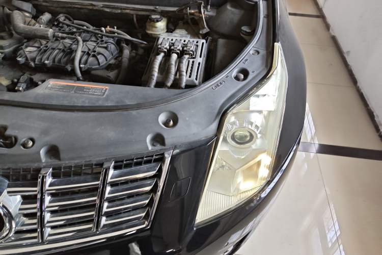 Used Cadillac SRX 2011 3.0L Flagship Edition Engine Bay Left