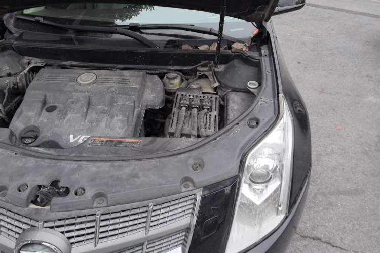 Used Cadillac SRX 2011 3.0L Flagship Edition Engine Bay Left