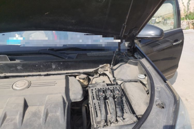 Used Cadillac SRX 2011 3.0L Flagship Edition Engine Bay Left