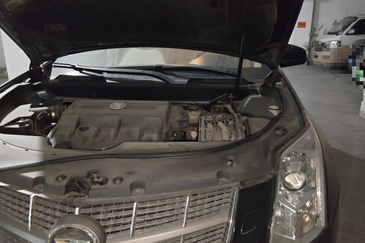Used Cadillac SRX 2011 3.0L Flagship Edition Engine Bay Left