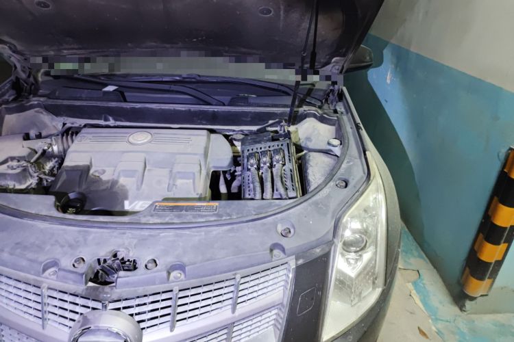 Used Cadillac SRX 2011 3.0L Flagship Edition Engine Bay Left