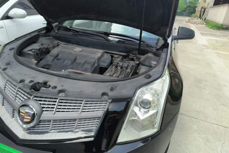 Used Cadillac SRX 2011 3.0L Flagship Edition Engine Bay Left