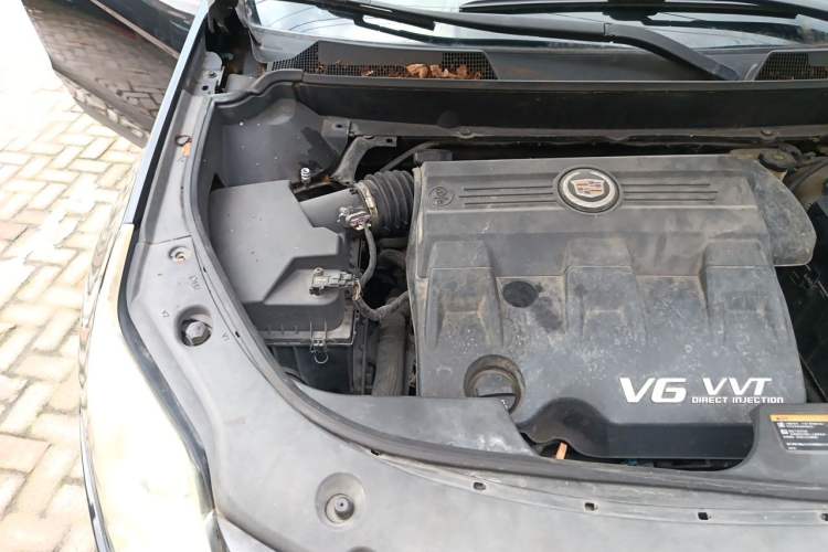Used Cadillac SRX 2011 3.0L Luxury Model Engine Bay Right