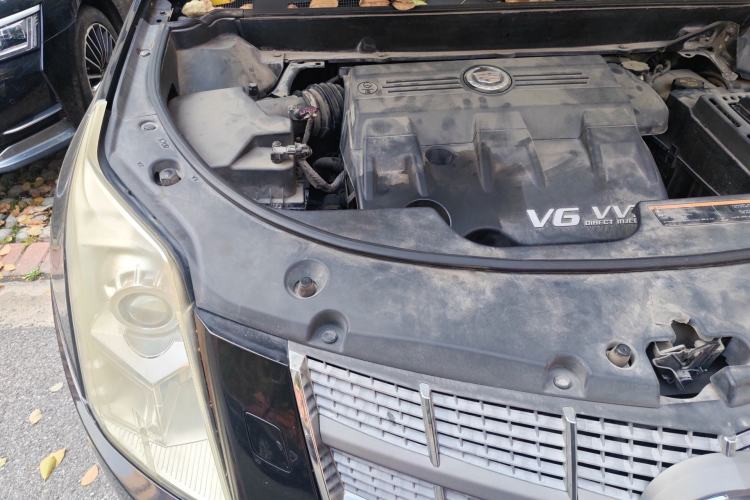 Used Cadillac SRX 2011 3.0L Flagship Edition Engine Bay Right