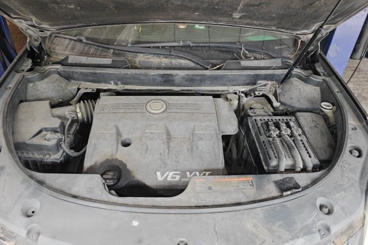 Used Cadillac SRX 2011 3.0L Luxury Model Engine Bay