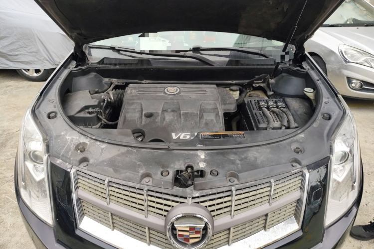 Used Cadillac SRX 2011 3.0L Flagship Edition Engine Bay