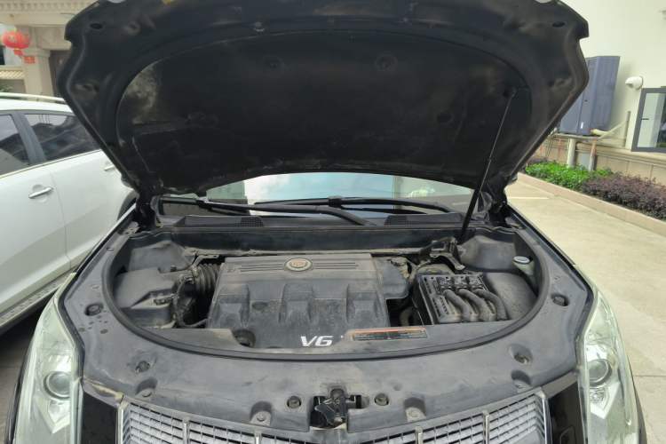 Used Cadillac SRX 2011 3.0L Flagship Edition Engine Bay