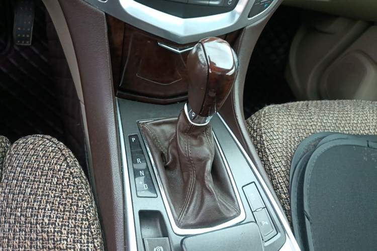 Used Cadillac SRX 2011 3.0L Luxury Model Gear Lever
