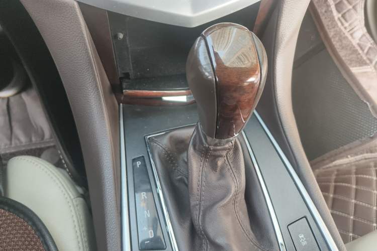 Used Cadillac SRX 2011 3.0L Flagship Edition Gear Lever