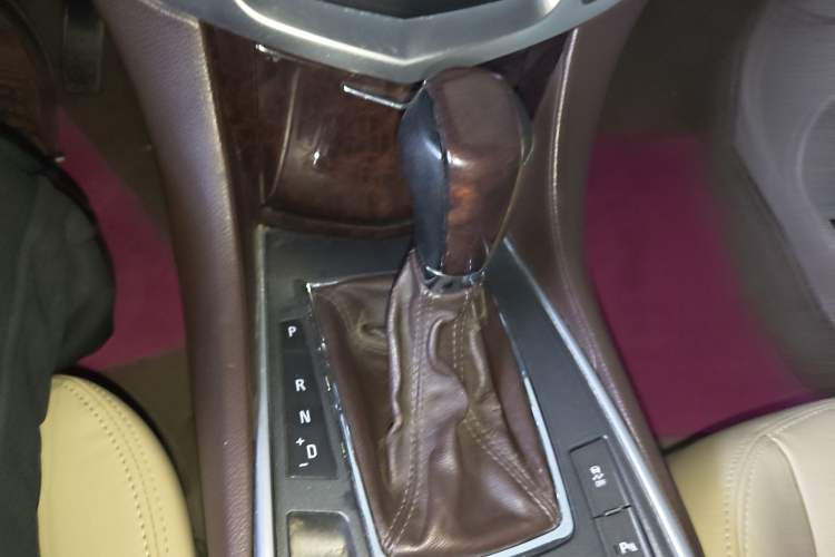 Used Cadillac SRX 2011 3.0L Flagship Edition Gear Lever