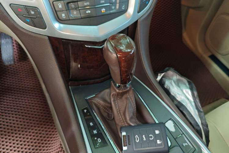 Used Cadillac SRX 2011 3.0L Luxury Model Gear Lever