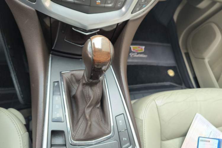 Used Cadillac SRX 2011 3.0L Flagship Edition Gear Lever
