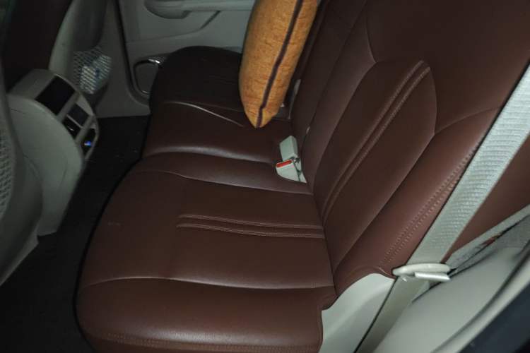 Used Cadillac SRX 2011 3.0L Luxury Model Left Rear Seat