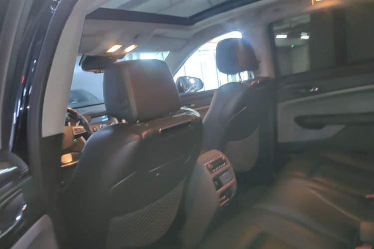 Used Cadillac SRX 2011 3.0L Luxury Model Left Rear Seat