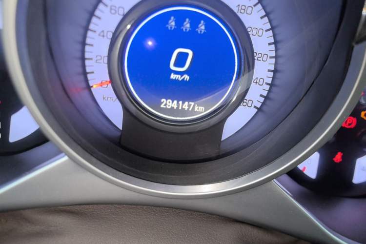 Used Cadillac SRX 2011 3.0L Flagship Edition Odometer Close Up
