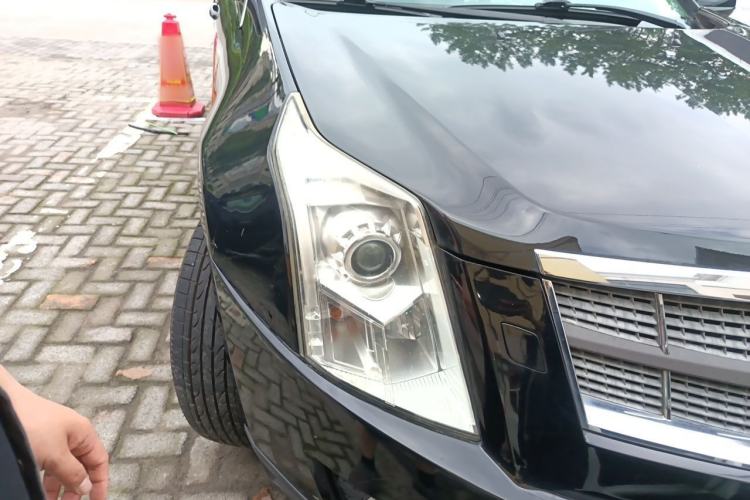 Used Cadillac SRX 2011 3.0L Luxury Model Right Front Headlight