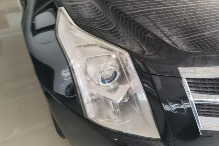 Used Cadillac SRX 2011 3.0L Luxury Model Right Front Headlight
