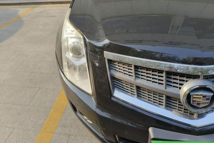 Used Cadillac SRX 2011 3.0L Luxury Model Right Front Headlight