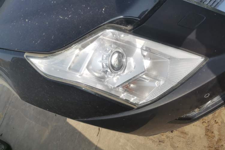 Used Cadillac SRX 2011 3.0L Flagship Edition Right Front Headlight
