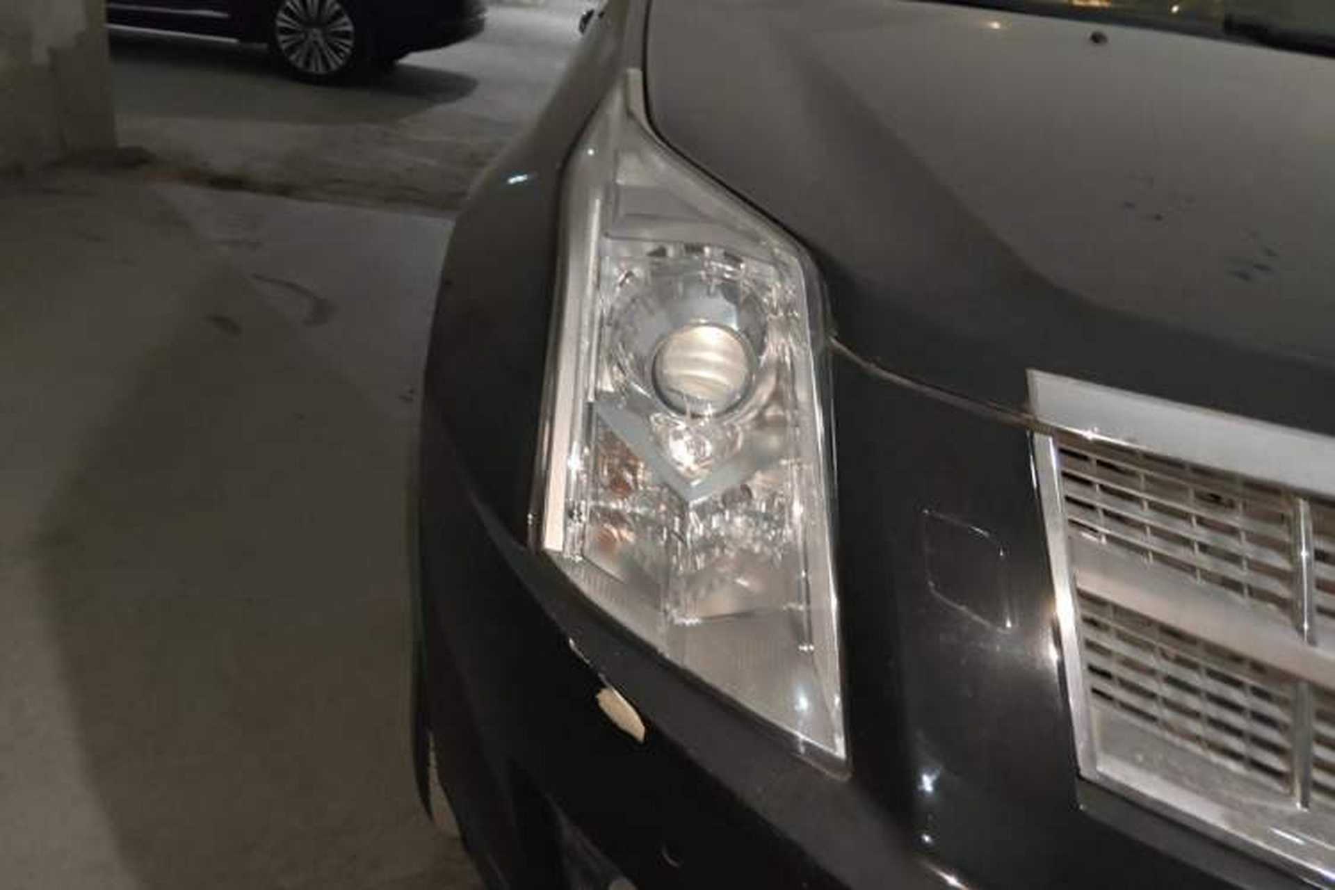 Used Cadillac SRX 2011 3.0L Flagship Edition Right Front Headlight