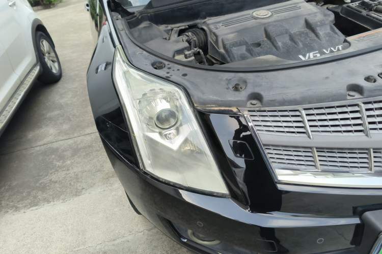 Used Cadillac SRX 2011 3.0L Flagship Edition Right Front Headlight