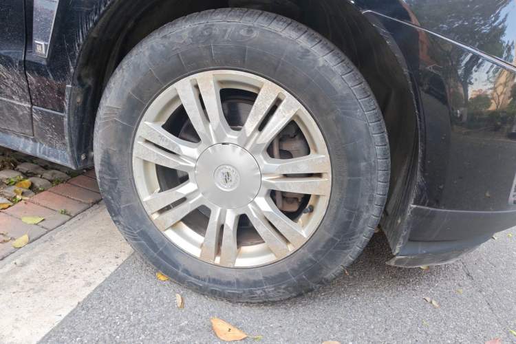 Used Cadillac SRX 2011 3.0L Flagship Edition Right Front Wheel Hub