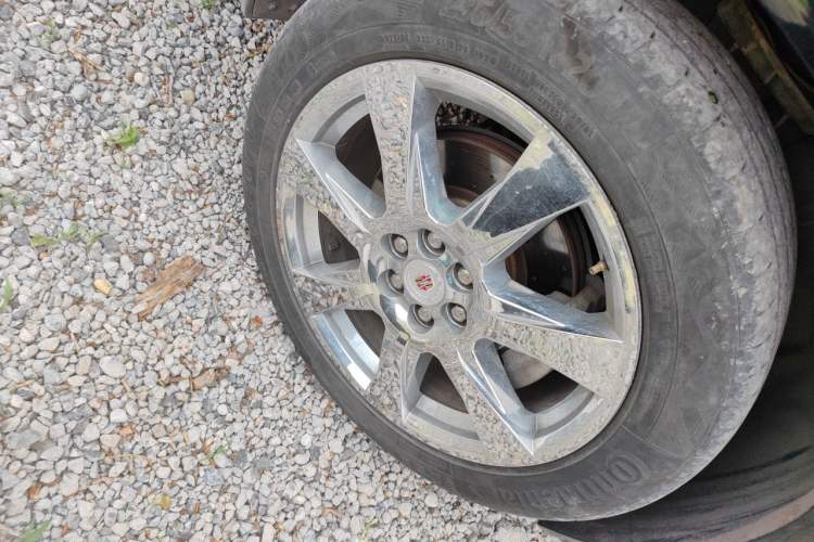 Used Cadillac SRX 2011 3.0L Flagship Edition Right Front Wheel Hub