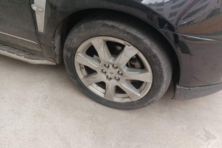 Used Cadillac SRX 2011 3.0L Flagship Edition Right Front Wheel Hub