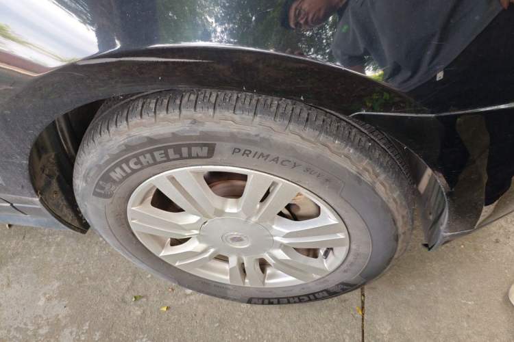 Used Cadillac SRX 2011 3.0L Luxury Model Right Front Wheel Hub
