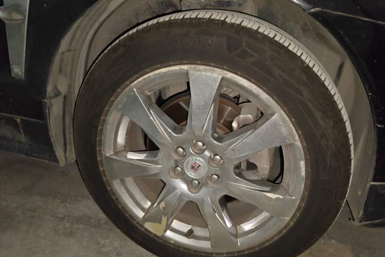 Used Cadillac SRX 2011 3.0L Flagship Edition Right Front Wheel Hub
