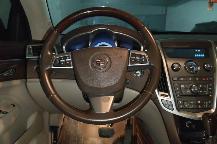 Used Cadillac SRX 2011 3.0L Flagship Edition Steering Wheel